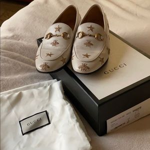 Gucci Jordaan Leather Loafer embroidered star bee